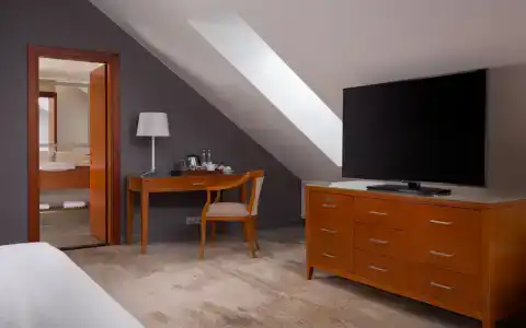 Courtyard by Marriott City Center - 59