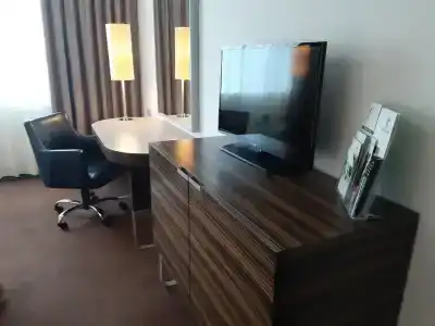 Holiday Inn - 43