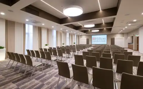 Hilton Garden Inn Orenburg - 8