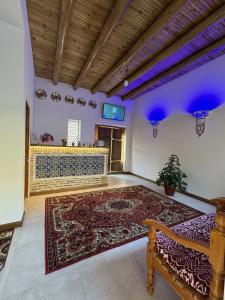 Old Bukhara Boutique - 4