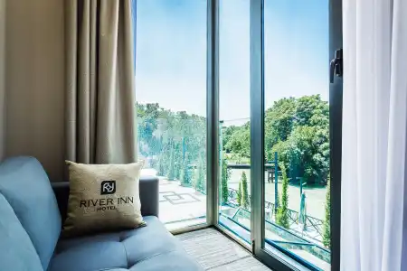 Riverinn - 14