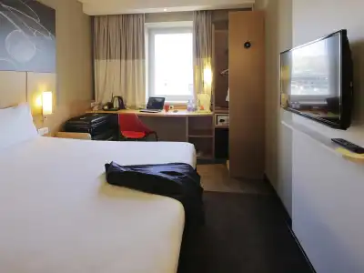 ibis Center - 4