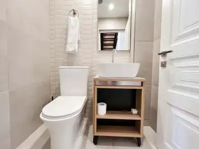 Motives Inn - 43