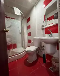 Red White - 4