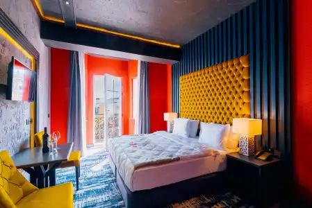 Tapis Rouge Design Boutique - 76