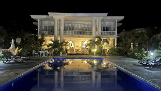 Chateau Elysium Guest house - 11