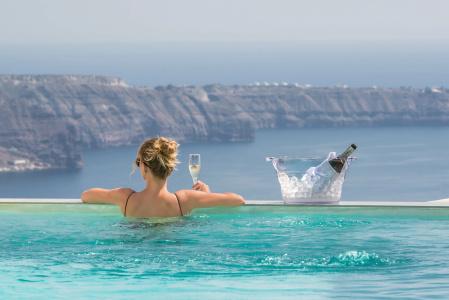Mythical Blue Luxury Suites - 3