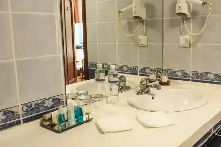 Gloria Business - 118