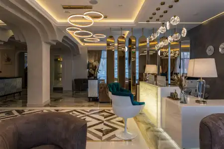 HISTORY Boutique & SPA - 5