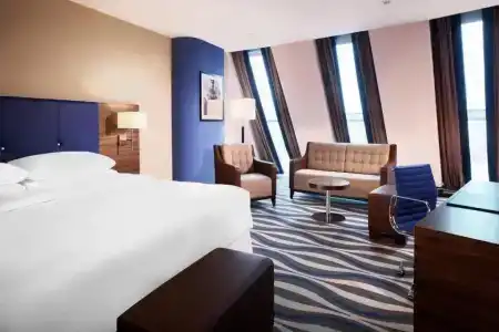 Four Points by Sheraton - 118