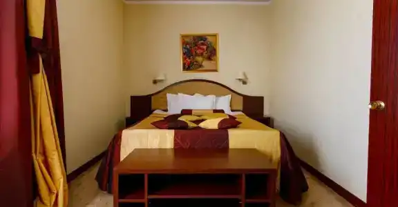 Hotel - 70