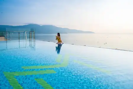 Maximilan Danang Beach - 29