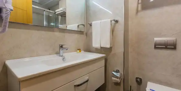 Obelisk & Suites - 13