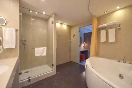 Ramada By Wyndham Yekaterinburg & Spa - 101