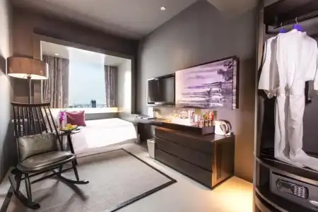 Mode Sathorn - 60
