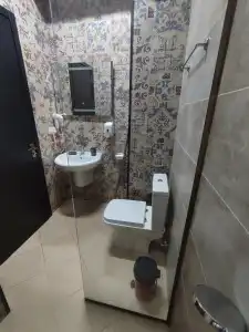 TJ Guest House - 9