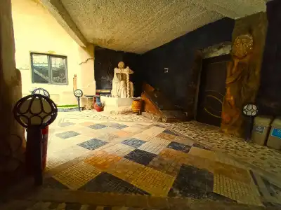 Stone Age Mansion - 9