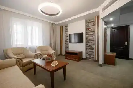 Platan Yuzhniy - 4