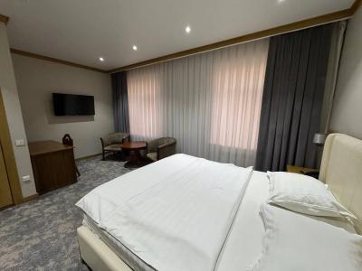Vella Elegant - 44