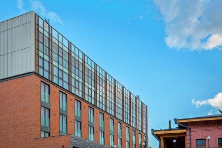 Ramada by Wyndham Tbilisi Old City - 3