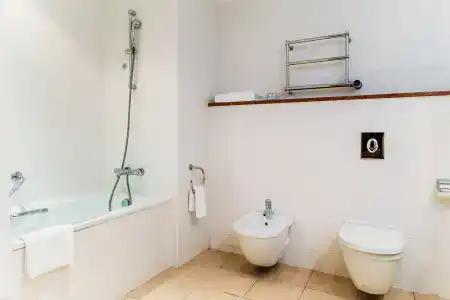 Holiday Inn, an IHG - 75