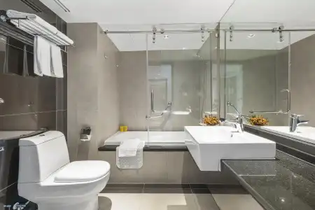 Golden Tulip Mandison Suites - 37