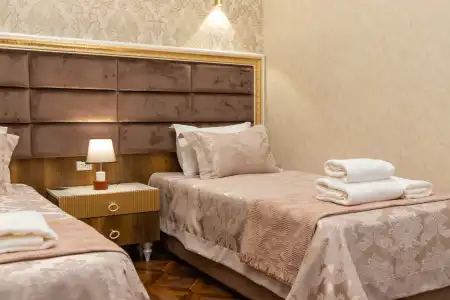 Renaissance Butik - 33