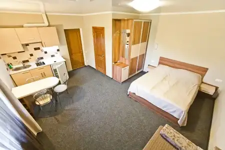 Yuzhnyij Dvorik Apart-Hotel - 1