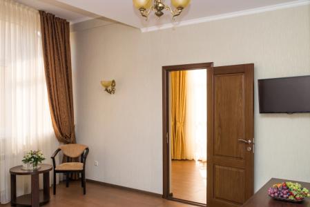 Lazurnoe Okno Guest House - 68