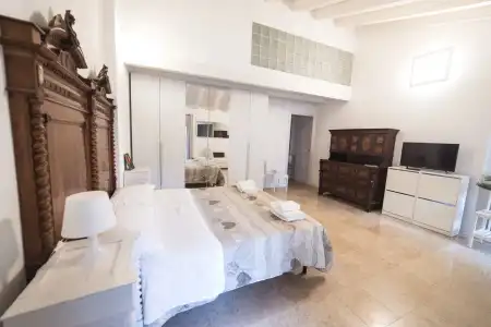 Academia Residence - 1
