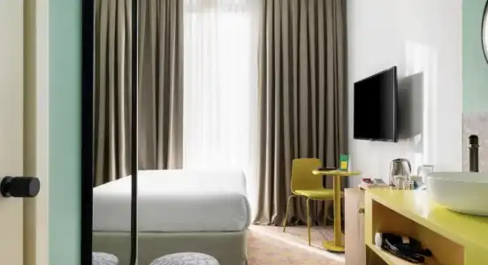Ibis Styles Old - 64