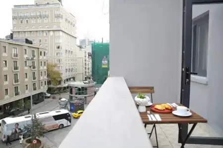 Roco Beyoglu - 21