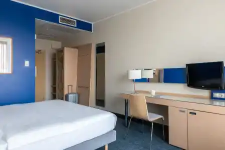 Park Inn by Radisson - 55