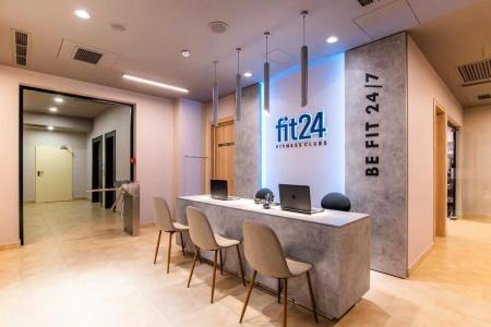 Ramada & Suites by Wyndham - 28