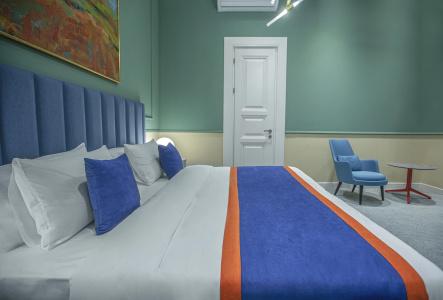 Heritage & Suites - 58