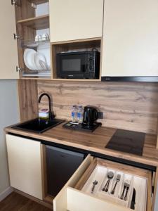 Vash Salut Apart - 112