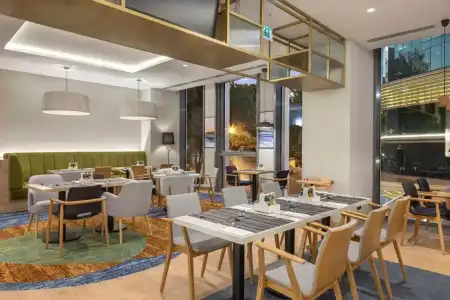 Hilton Garden Inn Tbilisi Riverview - 11