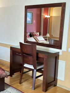 La Vie De Chateau - 253