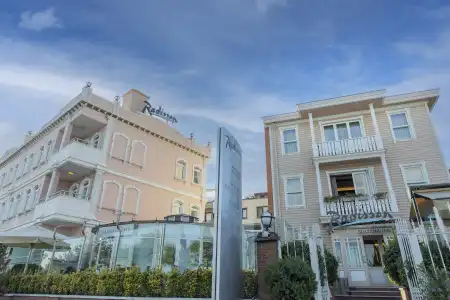 Radisson Istanbul Sultanahmet - 2