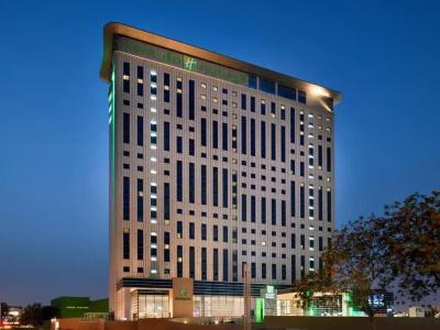 Holiday Inn & Suites - Festival City Mall, an IHG - 9