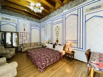 Komil Bukhara Boutique - 2