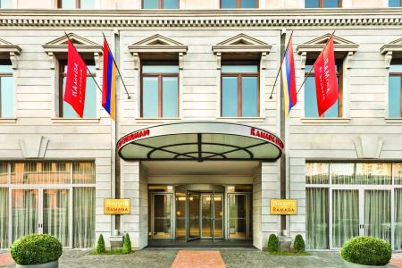 Ramada & Suites by Wyndham - 1