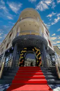 Amir Plaza - 1