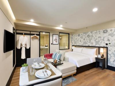 Oakwood & Residence - 37