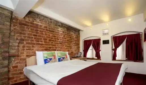 Corner Hot - 7