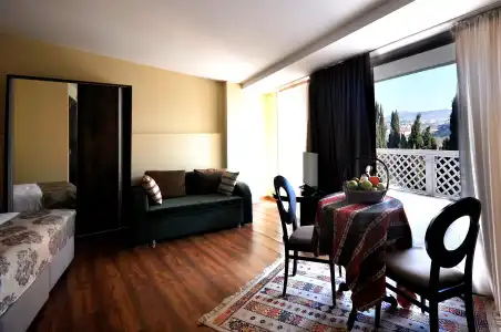 Tekla Palace - 88