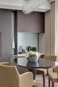 Sheraton Palace - 100