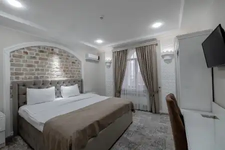 Billuri Sitora - 27
