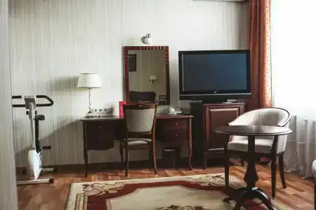 Gloria Business - 117