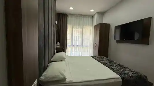 Han Suite - 75